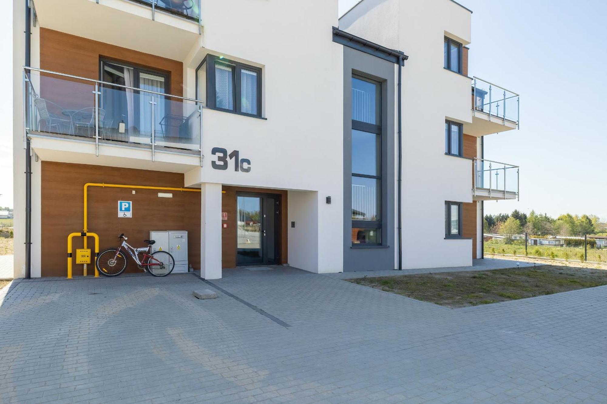 Nadmorski Apartament Z Parkingiem W Ustroniu Morskim By Noclegi Renters Ustronie Morskie Exterior photo